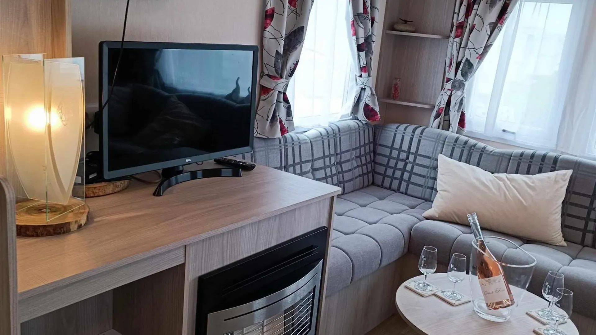 Caravan Aan Zee Arnani Middelkerke Camping