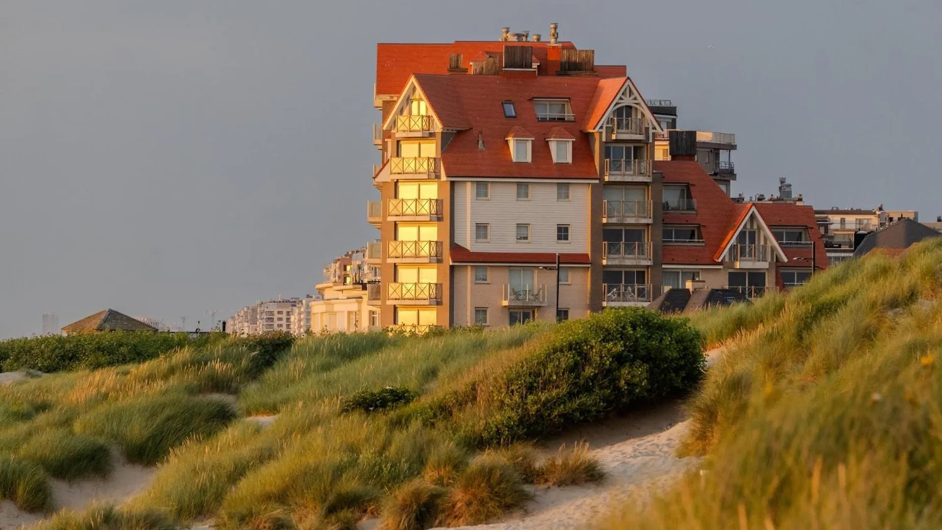 Campsite Caravan Aan Zee Arnani Middelkerke Belgium